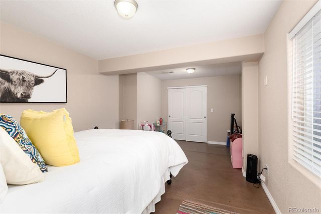 42 N Newcastle Court, Aurora, CO 80018