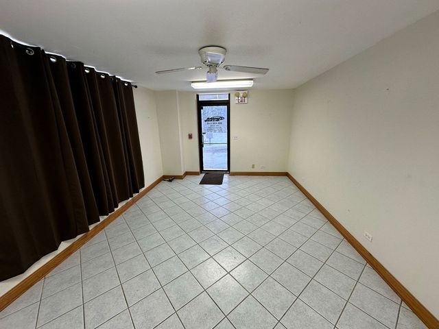 2309 N Ringwood Road A, Mchenry, IL 60050