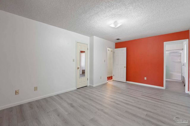 5508 Glass Dr, Pensacola, FL 32505