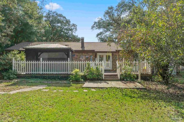 5508 Glass Dr, Pensacola, FL 32505