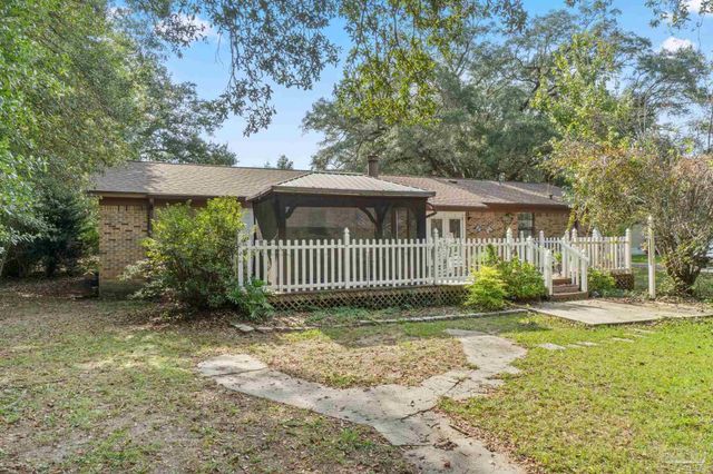 5508 Glass Dr, Pensacola, FL 32505