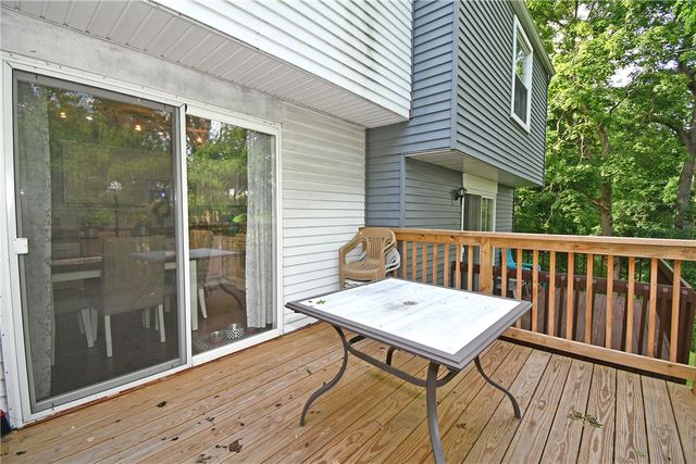 402 Hickory Cir, Canonsburg, PA 15317