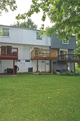 402 Hickory Cir, Canonsburg, PA 15317