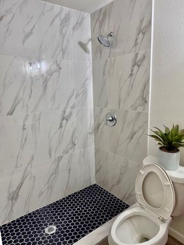 7907 Locksley Road, Houston, TX 77078