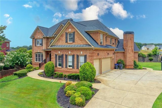 2241 Hunters Green Drive, Lawrenceville, GA 30043