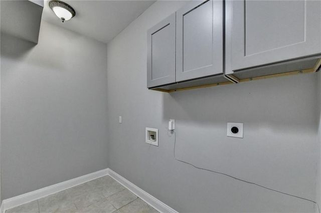 2241 Hunters Green Drive, Lawrenceville, GA 30043