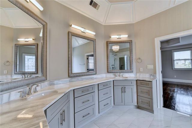 2241 Hunters Green Drive, Lawrenceville, GA 30043
