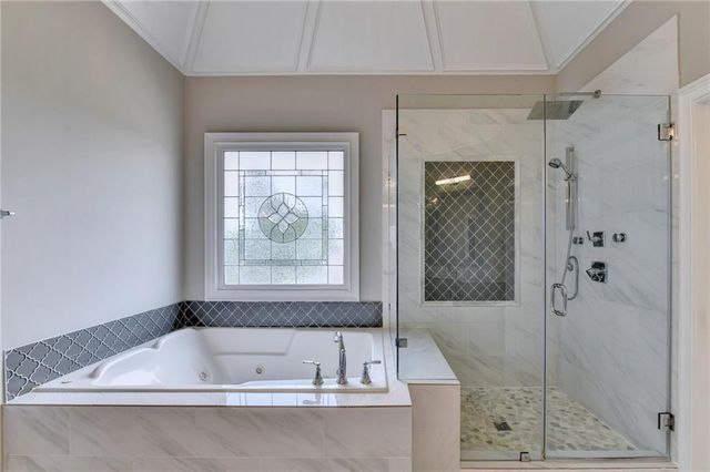 2241 Hunters Green Drive, Lawrenceville, GA 30043