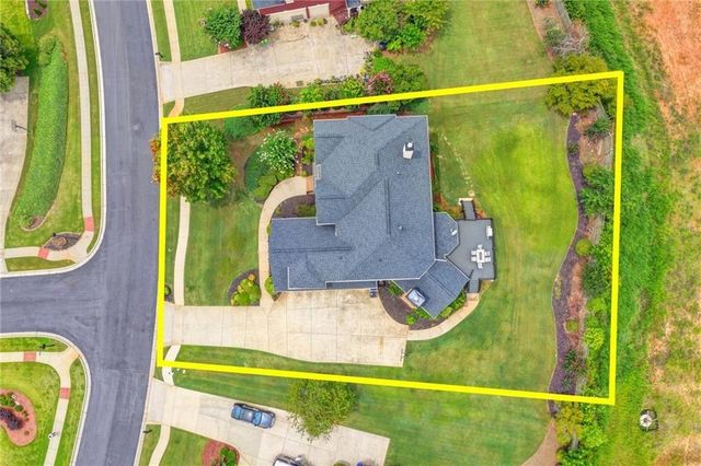 2241 Hunters Green Drive, Lawrenceville, GA 30043