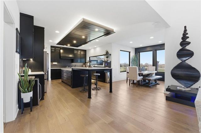 4808 Jamestown Drive, Lee's Summit, MO 64064