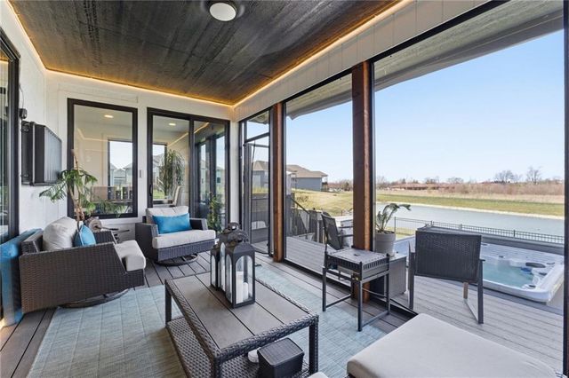 4808 Jamestown Drive, Lee's Summit, MO 64064