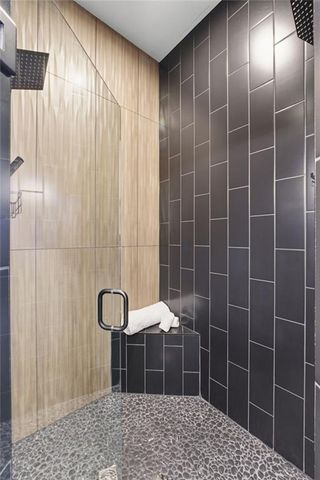 4808 Jamestown Drive, Lee's Summit, MO 64064