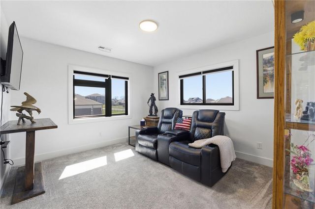 4808 Jamestown Drive, Lee's Summit, MO 64064