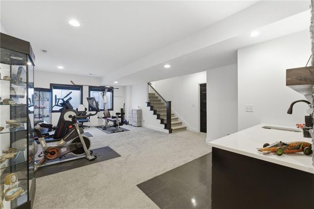 4808 Jamestown Drive, Lee's Summit, MO 64064