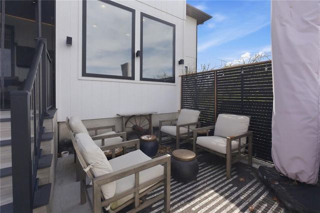 4808 Jamestown Drive, Lee's Summit, MO 64064