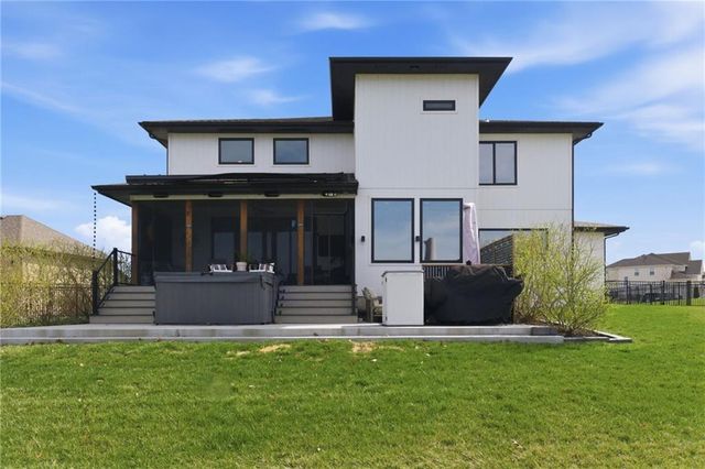 4808 Jamestown Drive, Lee's Summit, MO 64064