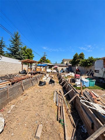 661 W 65th, Los Angeles, CA 90044