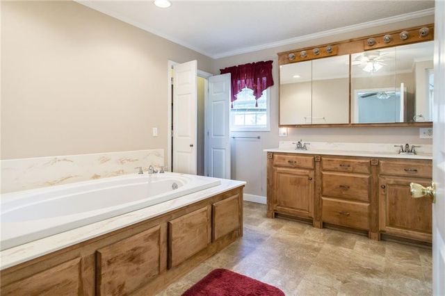 596 Teakwood Road, Alma, GA 31510