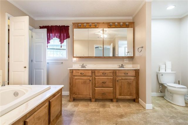 596 Teakwood Road, Alma, GA 31510