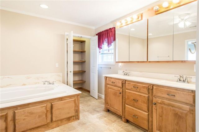 596 Teakwood Road, Alma, GA 31510