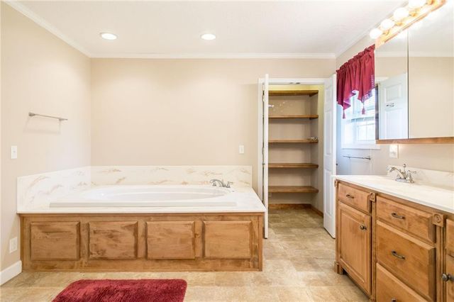 596 Teakwood Road, Alma, GA 31510