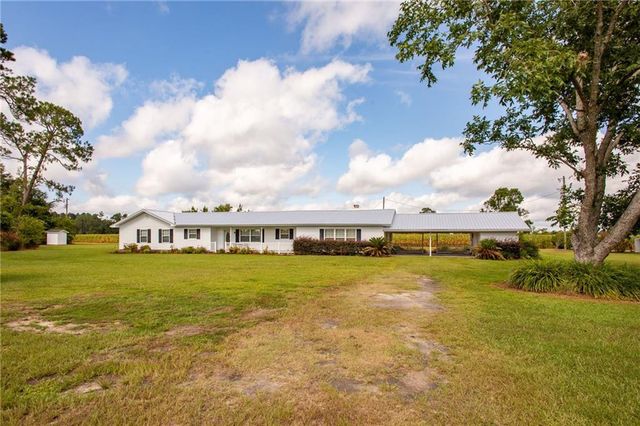 596 Teakwood Road, Alma, GA 31510