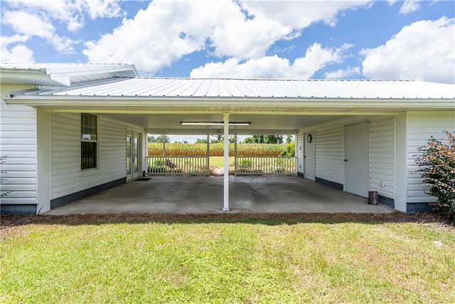 596 Teakwood Road, Alma, GA 31510