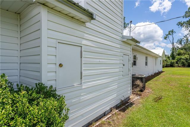 596 Teakwood Road, Alma, GA 31510