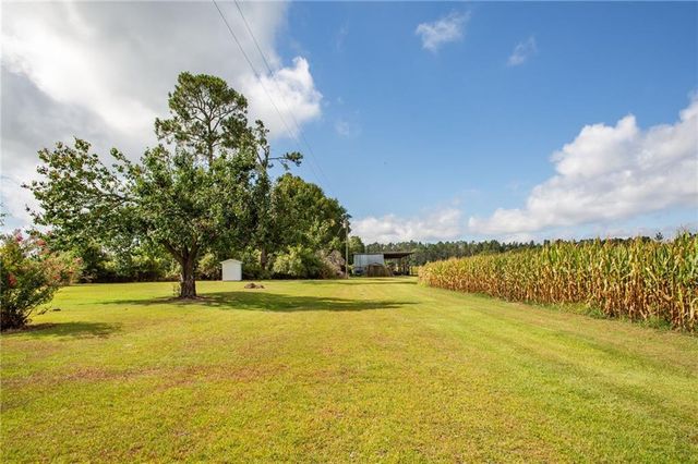596 Teakwood Road, Alma, GA 31510