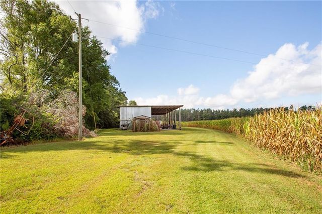 596 Teakwood Road, Alma, GA 31510