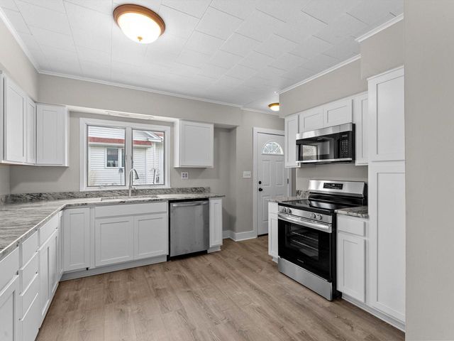 545 Upper ROAD, Kohler, WI 53044