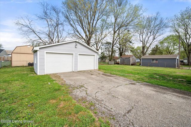 7414 Dunkirk Ln, Louisville, KY 40272