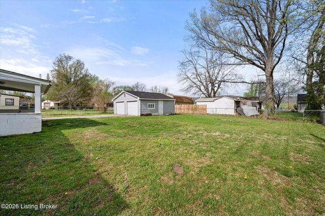 7414 Dunkirk Ln, Louisville, KY 40272