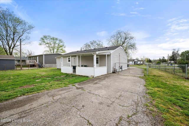 7414 Dunkirk Ln, Louisville, KY 40272