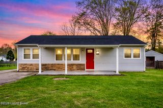 7414 Dunkirk Ln, Louisville, KY 40272