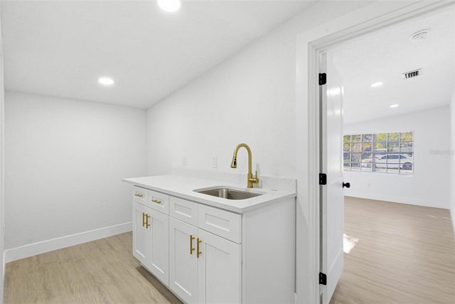 3416 E JEAN STREET, Tampa, FL 33610