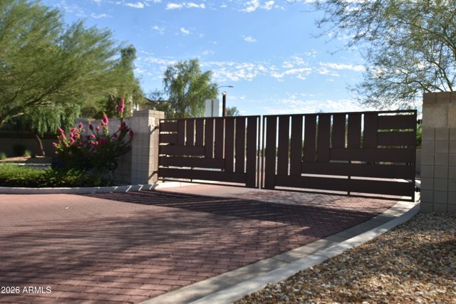 8835 W FLEETWOOD Lane, Glendale, AZ 85305