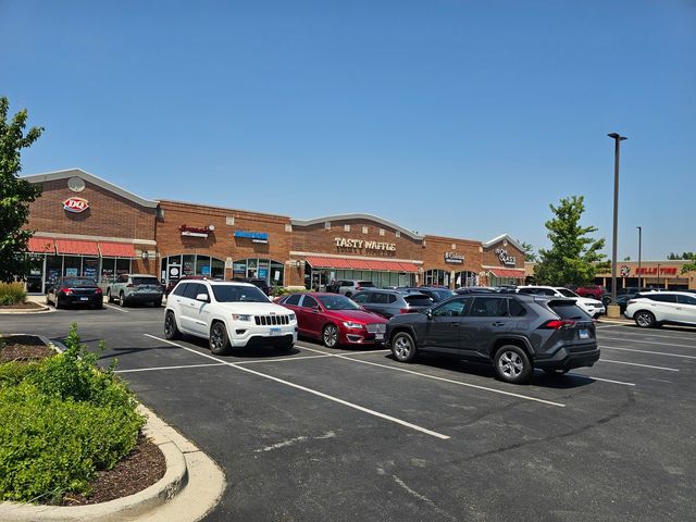 644 S Weber Road 644, Romeoville, IL 60446