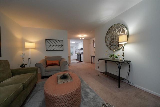 3668 Kingsboro NE Road 6, Atlanta, GA 30319