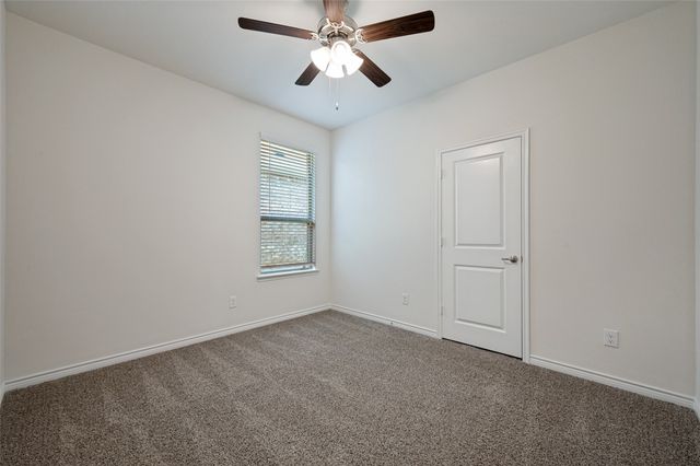 3332 Brady Starr Drive, Aubrey, TX 76227