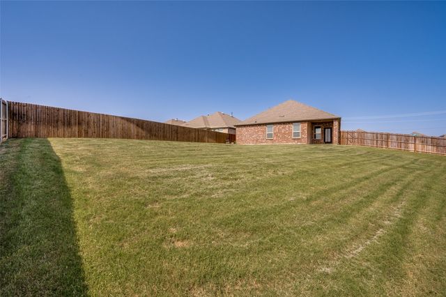 3332 Brady Starr Drive, Aubrey, TX 76227