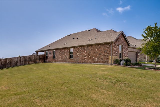 3332 Brady Starr Drive, Aubrey, TX 76227