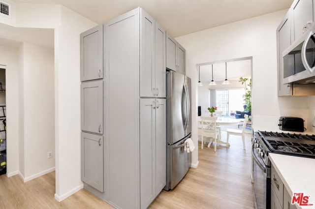 1915 Malcolm Avenue 301, Los Angeles, CA 90025