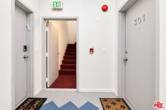 1915 Malcolm Avenue 301, Los Angeles, CA 90025