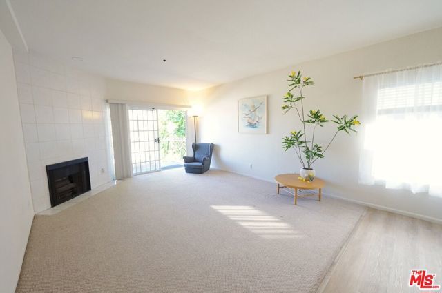 1915 Malcolm Avenue 301, Los Angeles, CA 90025
