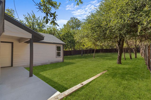 2404 Wilson Road, Fort Worth, TX 76112
