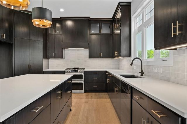 22364 W 90th Terrace, Lenexa, KS 66227
