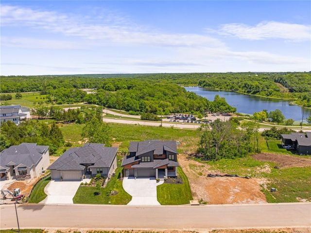 22364 W 90th Terrace, Lenexa, KS 66227