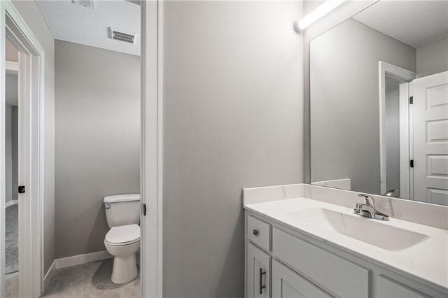 22364 W 90th Terrace, Lenexa, KS 66227