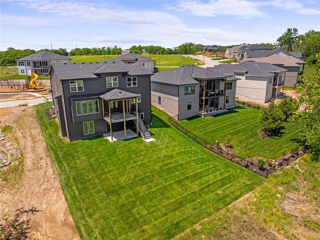 22364 W 90th Terrace, Lenexa, KS 66227
